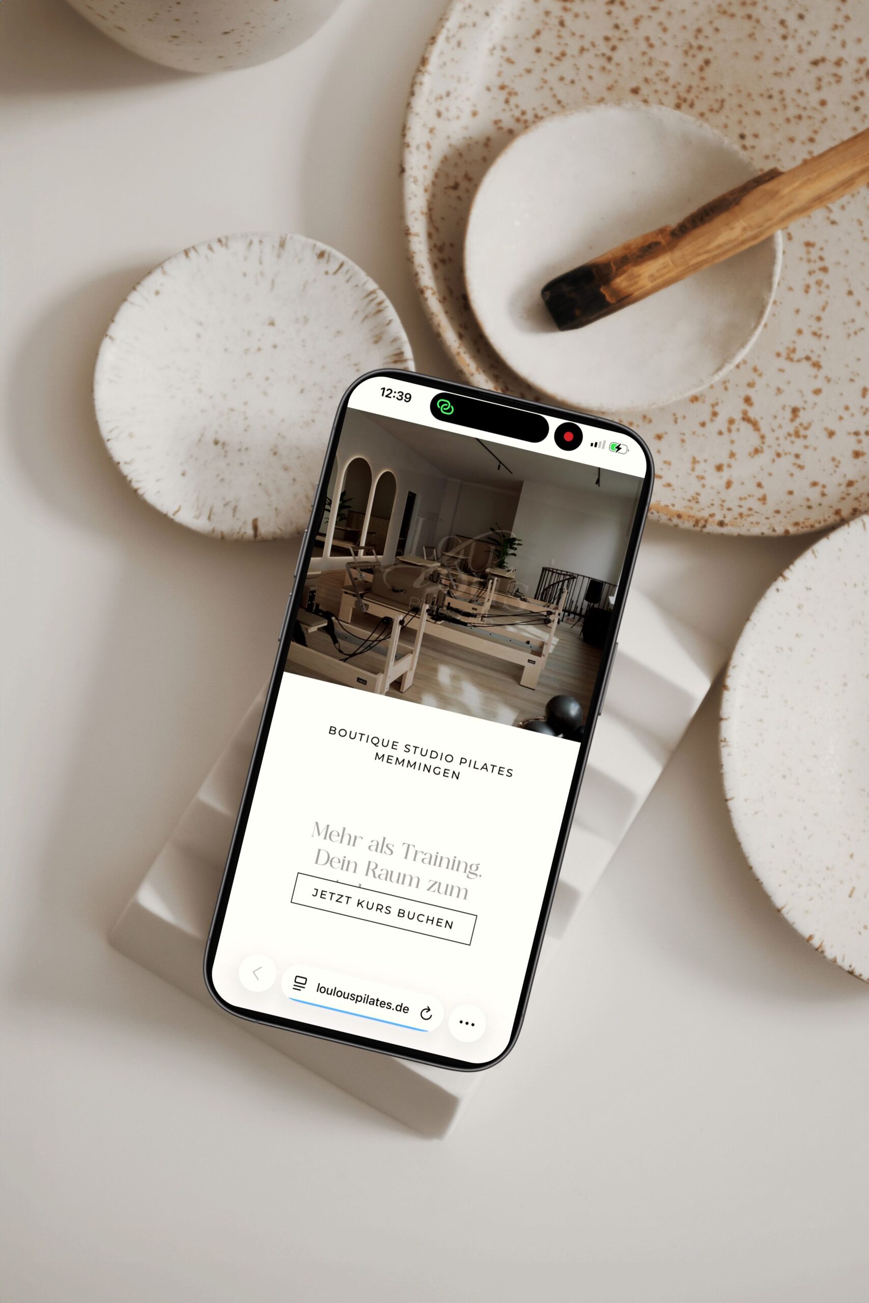 Byron Phone Mockup