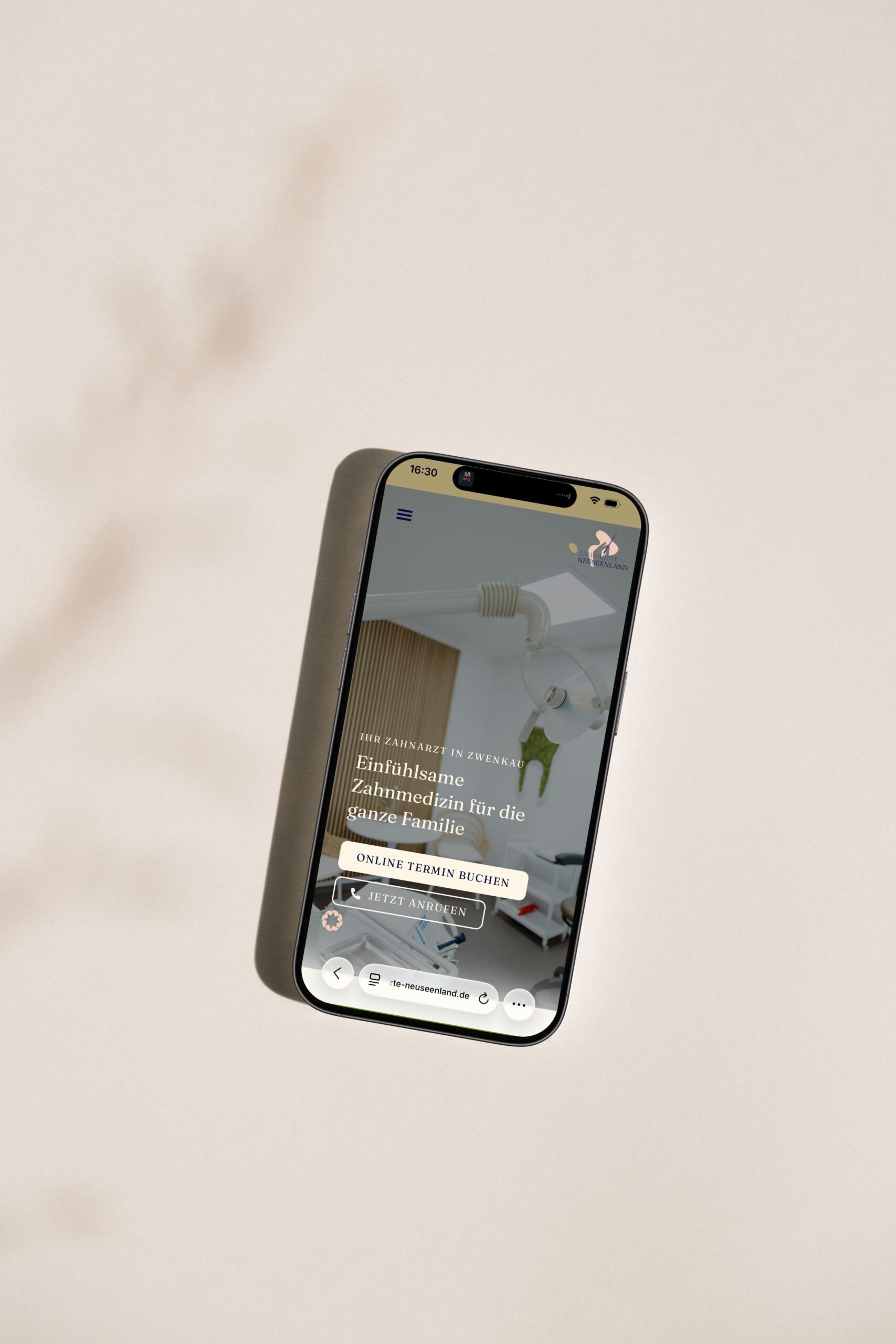 Rosa Phone Mockup
